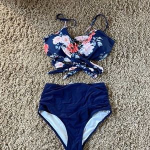 Brand new high waisted lined top bathing suit